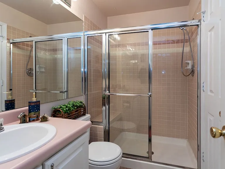 111 Iveystone Ct — Photo 13
