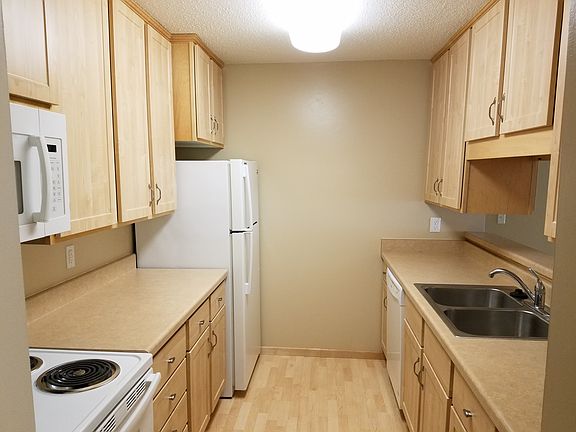 2nd image of 8521 Parkvilla Dr APT 209W