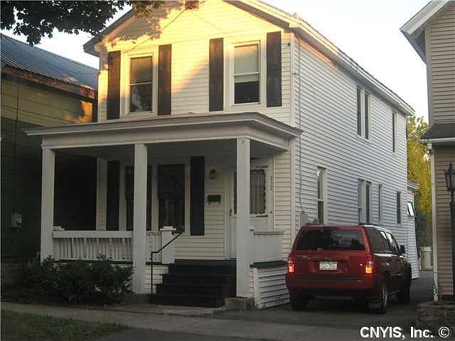 1st image of 717 Knox St