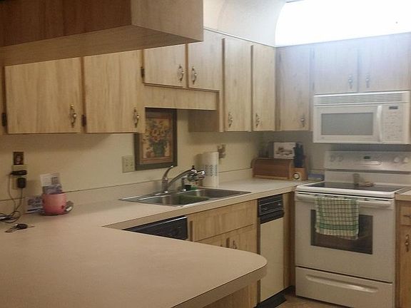 2nd image of 3615 NE 17th Ln