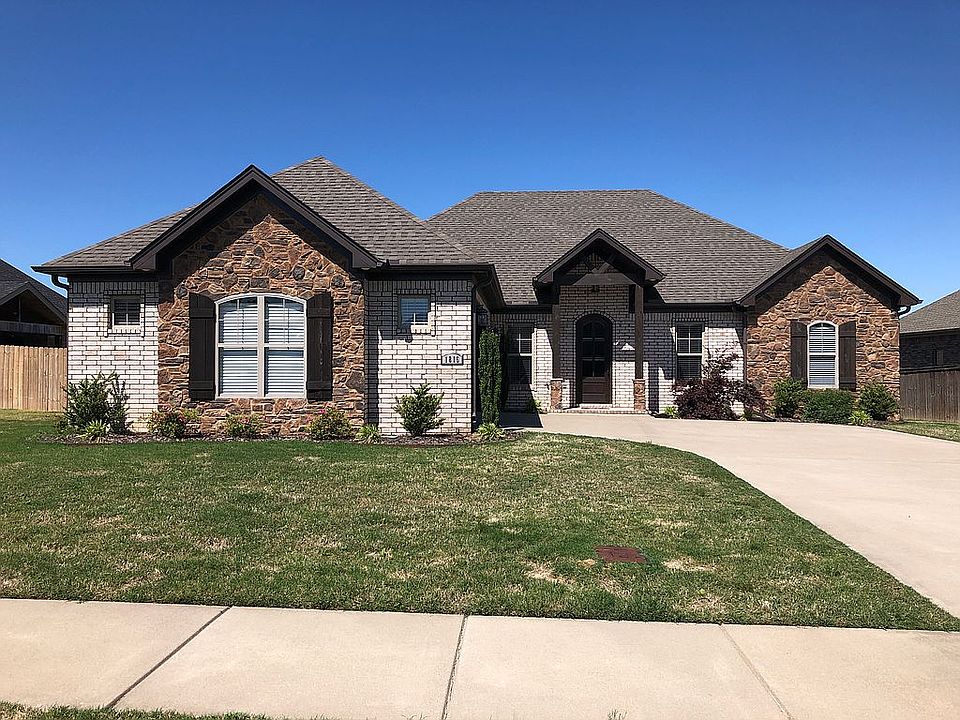 1st image of 1815 Pecan Creek Dr