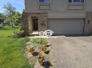 15536 Garfield Cir, Eden Prairie, MN 55344