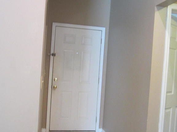 5th image of 1861 Willesdon Dr W