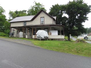 117 Cross St, House, VT 05855