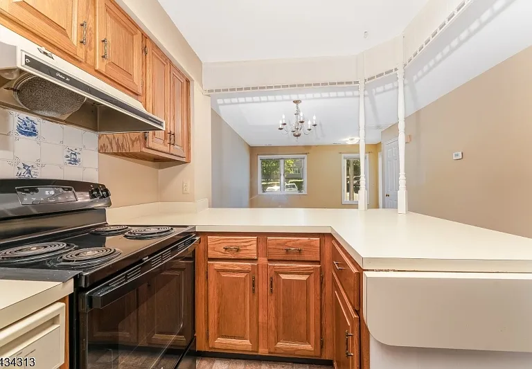 13 Augusta Dr — Photo 8