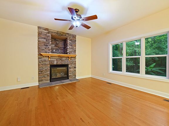 2nd image of 2308 Parkside Dr