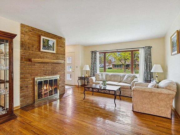 5th image of 4509 Castle Dr
