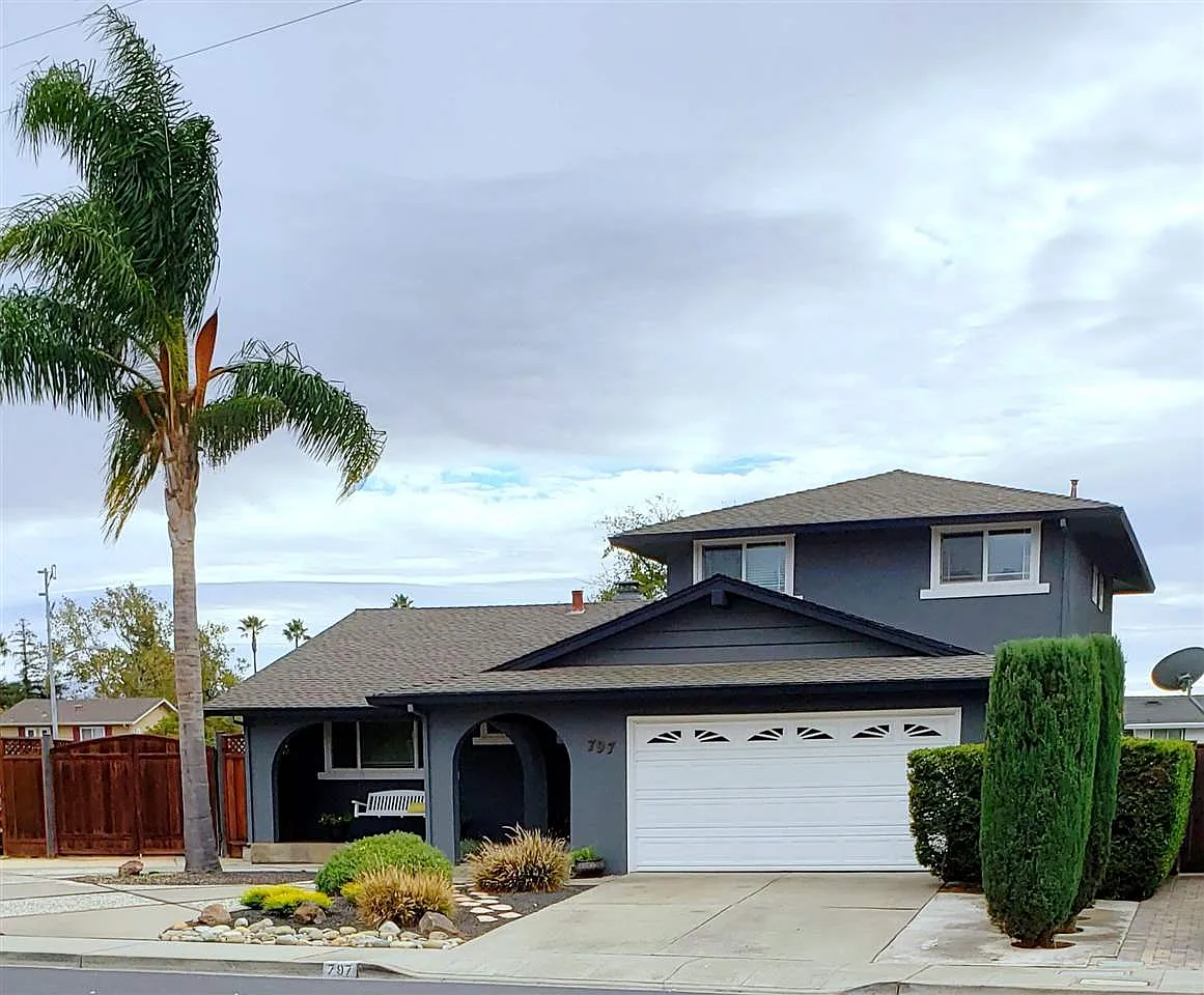 797 Catalina Dr photo 1