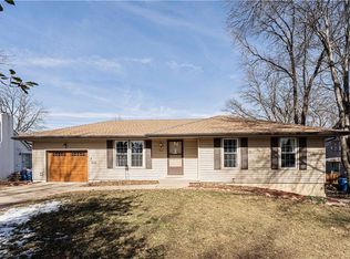 840 Sunset Ave, Liberty, MO 64068