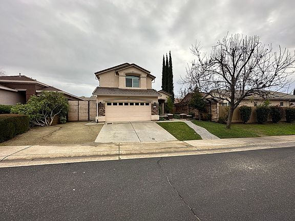 2nd image of 584 Hillswick Cir