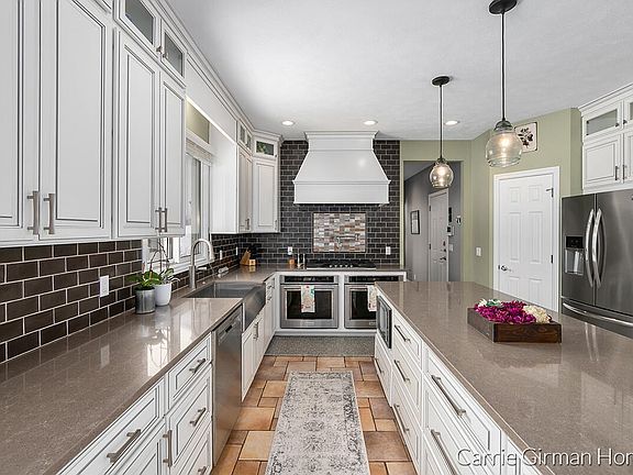 3rd image of 4636 Linden Branch Dr NE