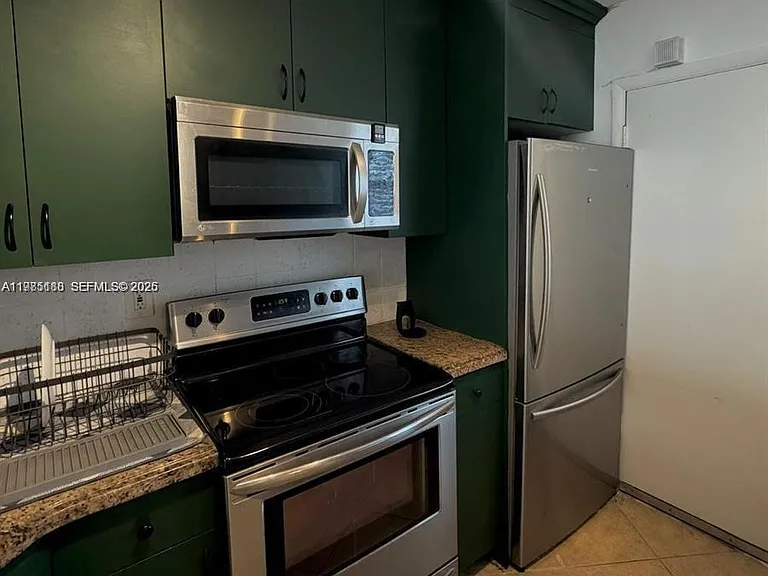 1530 NE 191st St #241 — Photo 8