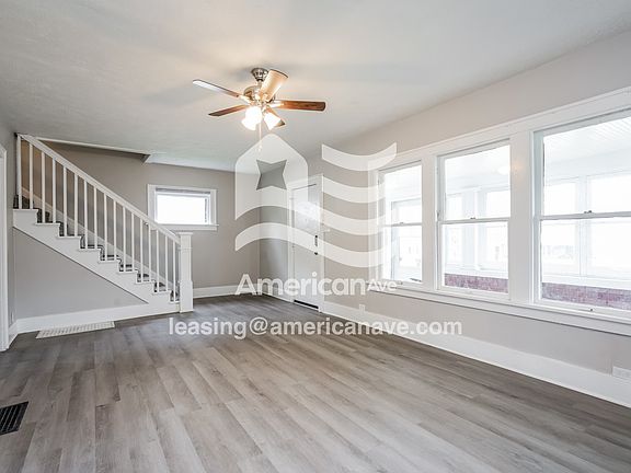 1774806_003_living_room_13703508.jpg