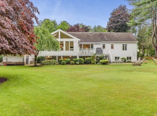 38 Robbie Rd, Braintree, MA 02184