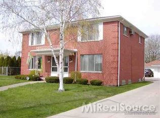 26521 Jefferson Ave, Saint Clair Shores, MI 48081