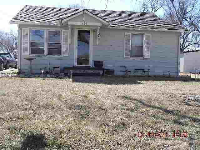 1st image of 309 E Blanchard Ave