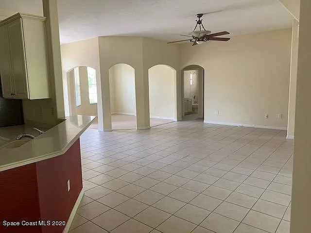 329 Chennault Ln — Photo 5