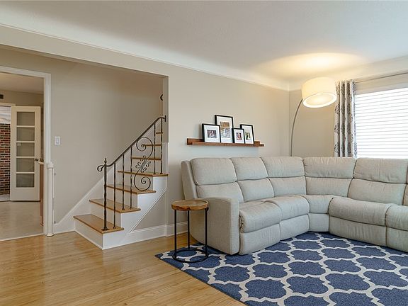 3rd image of 4562 W 212th St