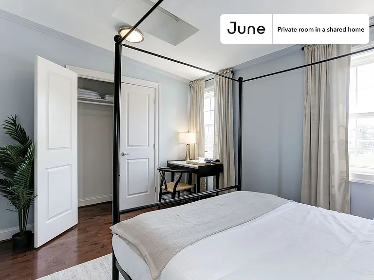 1329 East St #2E — Photo 1