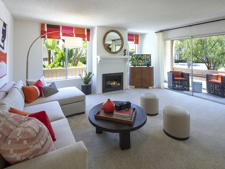 Rancho San Joaquin Apartment Homes — Photo 2