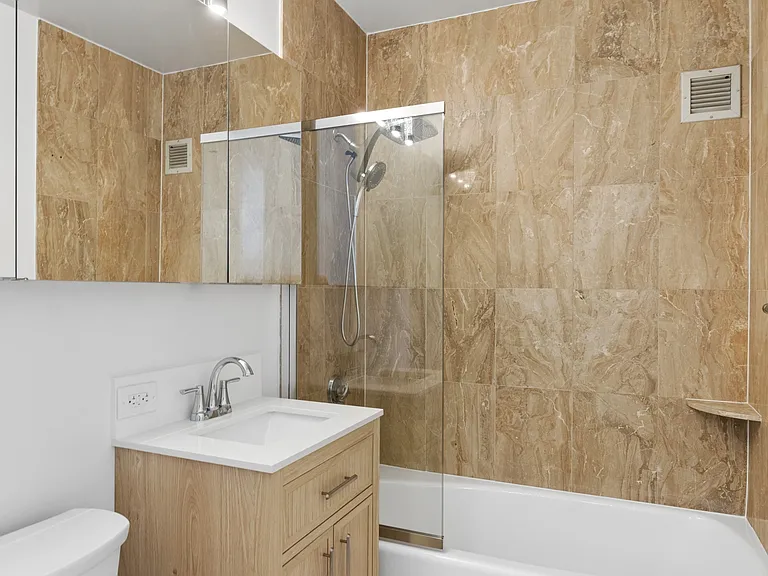 201 W 72nd St #10F — Photo 6