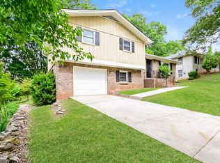 3074 Menlo Park Dr, Rex, GA 30273