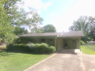 214 Mississippi Ave, Grenada, MS 38901