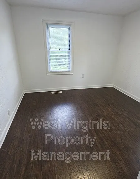 128 Dunn St — Photo 9