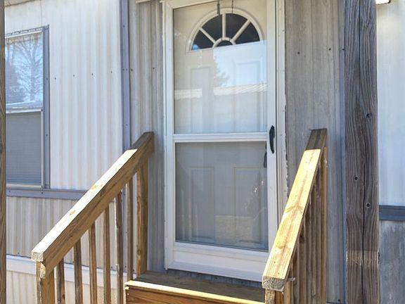 3rd image of 40 Tylers Cookie Ln