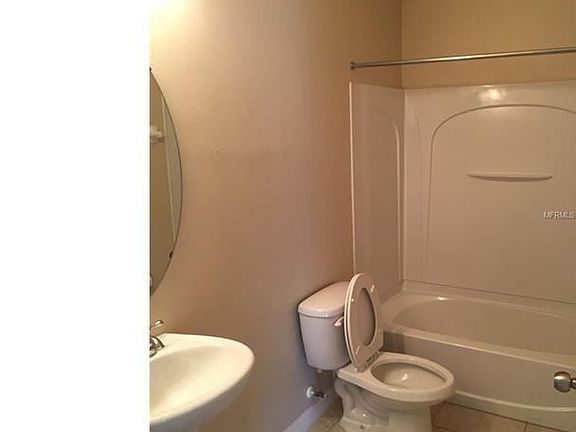 5th image of 15318 Oak Apple Ct