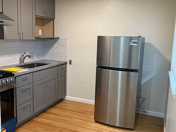 3rd image of 266 San Jose Ave APT 4