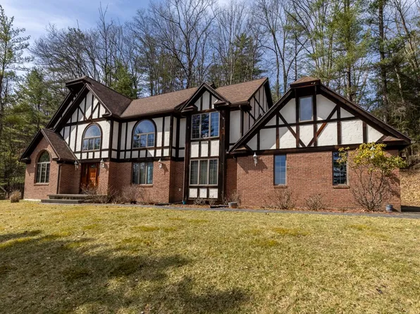 13 Greenridge Dr, Painted Post, NY 14870