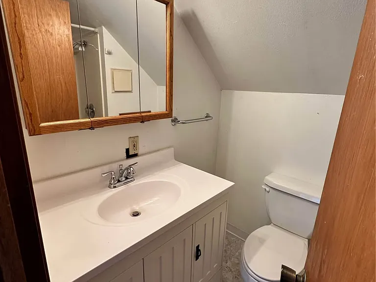 402 S Wayland Ave — Photo 6