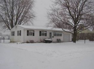 2435 1st St SW, Cedar Rapids, IA 52404