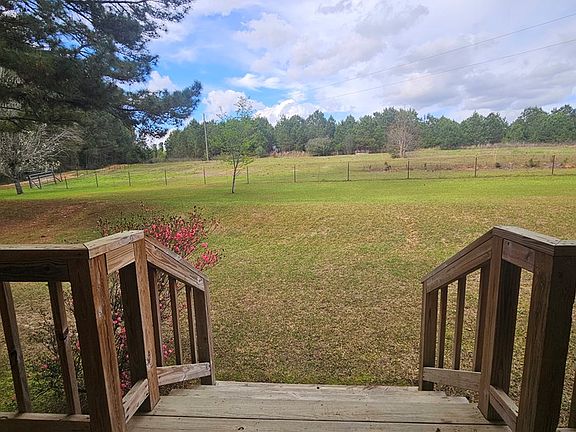 5th image of 704 County Road 409