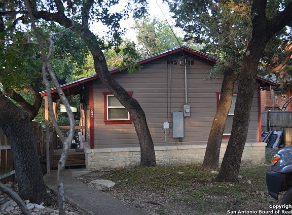 2nd image of 136 Park Dr