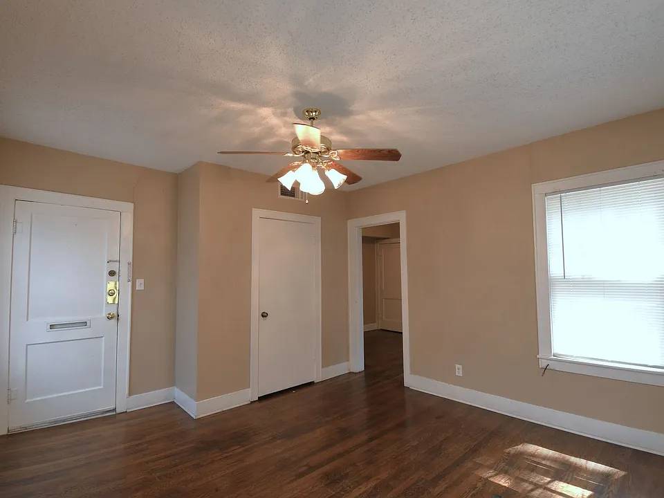 502 S Fannin Ave #101