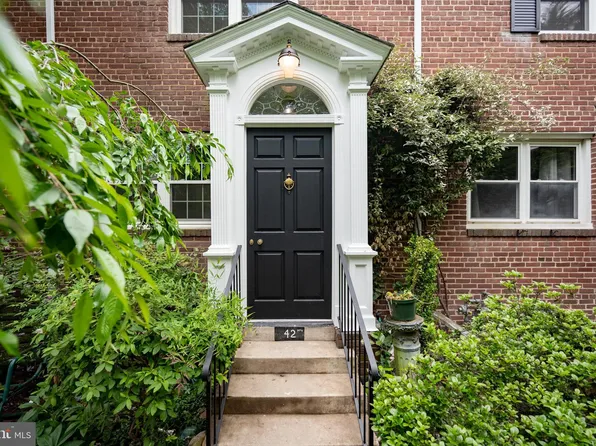 42 Mount Vernon Ave, Alexandria, VA 22301