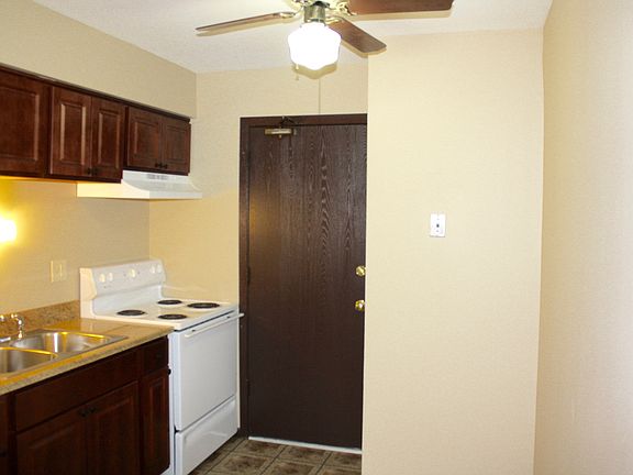 4th image of 218 W Sonny Ln APT 2A