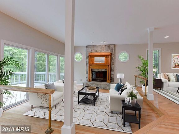 5th image of 974 Millwood Ln