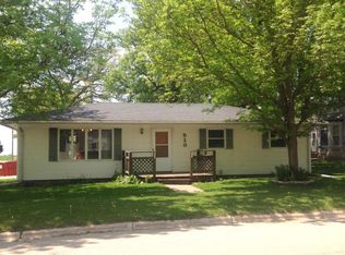 510 Main St N, Emmons, MN 56029