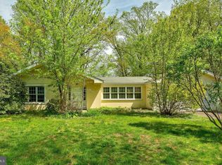 15 Casey Rd, Holland, PA 18966