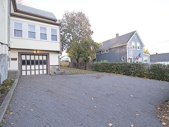 5th image of 18 Hillside Ave