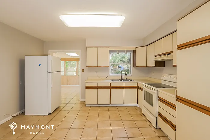 2 bed, 1.0 bath, 1202 sqft, $1,600 — Photo 4