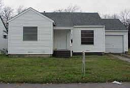 1st image of 613 NE 11th St