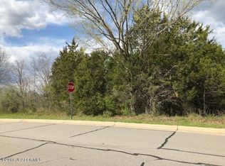 239 Constitution Dr, Jefferson City, MO 65109
