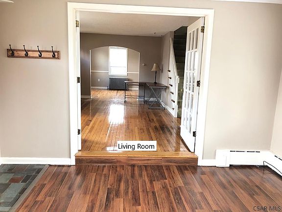 5th image of 300 Luray Ave