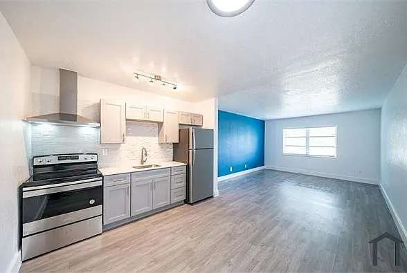 3721 SW 60th Ter — Photo 18