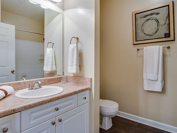 Lease Guarantor Co-Signing Service www.forrentnocreditcheck.