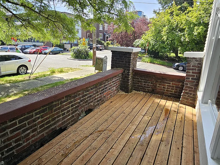 5203 12th Ave NE — Photo 4